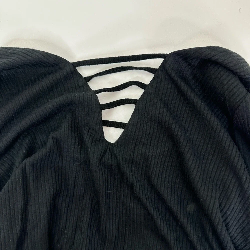 BP Tunic Top‎ Women's Small Ribbed Long Sleeve Strappy Cage V-Neck Black